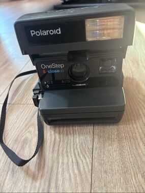 Vintage Polaroid OneStep Closeup Instant Camera - Black